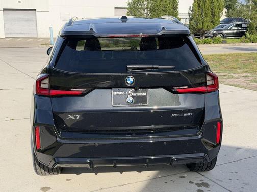 Black Sapphire Metallic 2026 BMW X1 xDrive28i