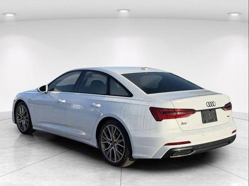 Glacier White Metallic 2022 Audi A6 55 Premium