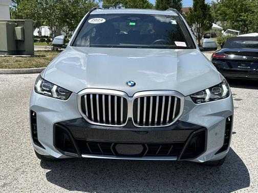 Gray Metallic 2024 BMW X5 sDrive40i