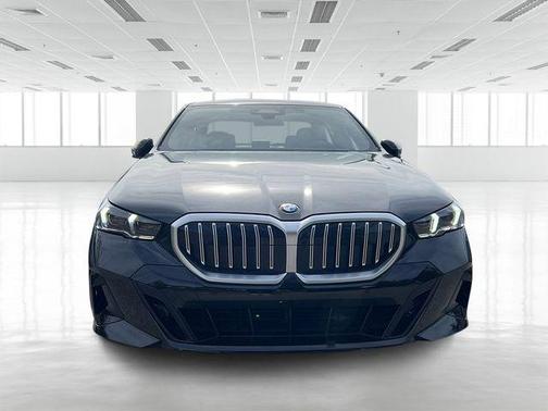 2025 BMW 530 530i