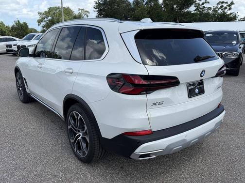 Alpine White 2026 BMW X5 xDrive40i