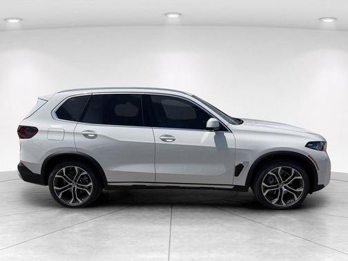 Alpine White 2026 BMW X5 xDrive40i