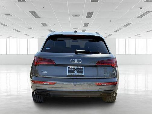 2023 Audi Q5 45 S line Prestige