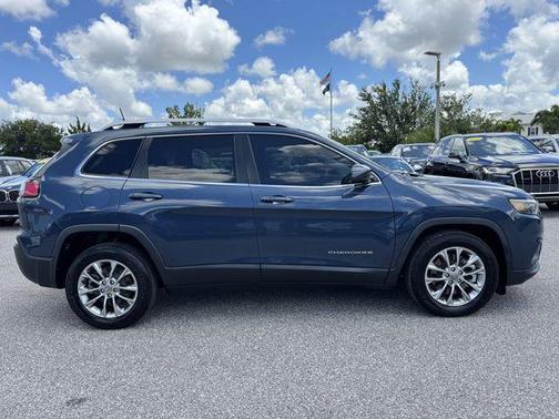2021 Jeep Cherokee Latitude Lux