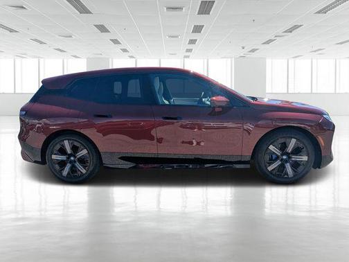 2025 BMW iX xDrive50