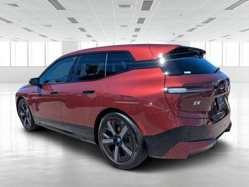2025 BMW iX xDrive50