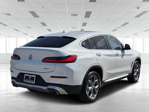 2024 BMW X4 xDrive30i