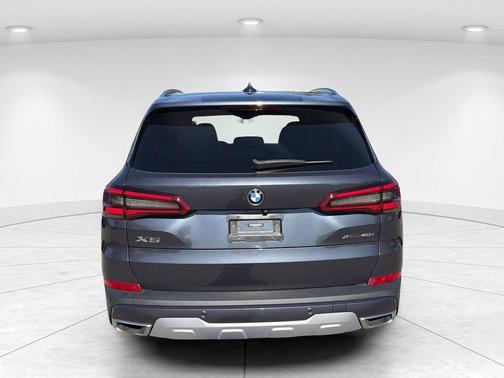 Gray Metallic 2019 BMW X5 xDrive40i