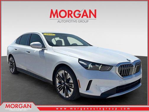 Mineral White Metallic 2026 BMW 530 530i