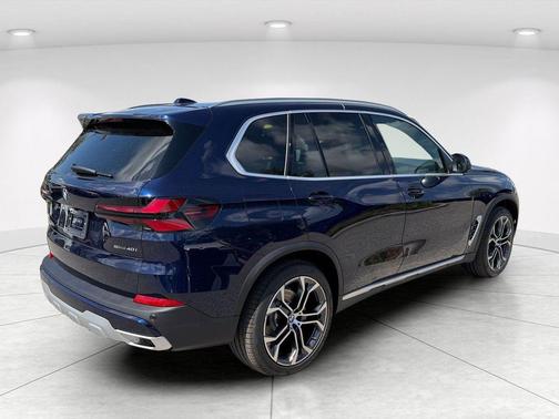 Tanzanite Blue II Metallic 2026 BMW X5 sDrive40i