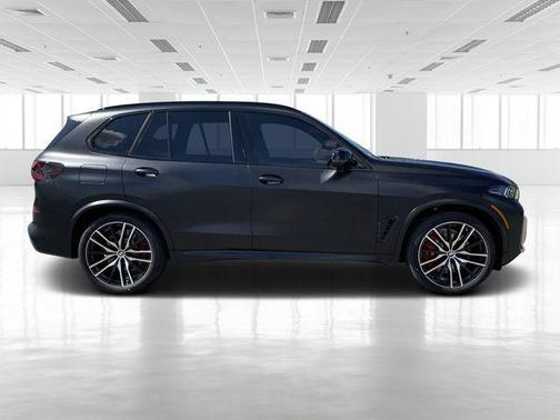 2024 BMW X5 M60i