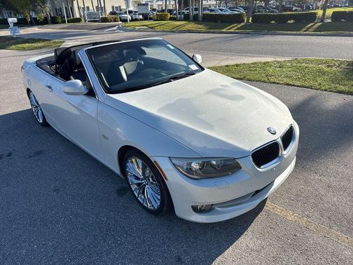 White Metallic 2011 BMW 335 335i