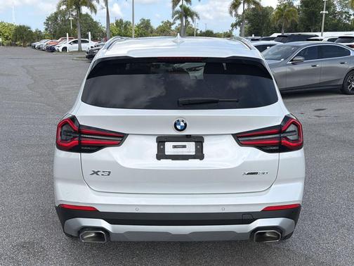 Mineral White Metallic 2024 BMW X3 xDrive30i