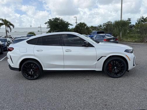 Mineral White Metallic 2027 BMW X6 M60i