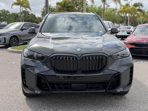 Dravit Grey Metallic 2026 BMW X5 PHEV xDrive50e