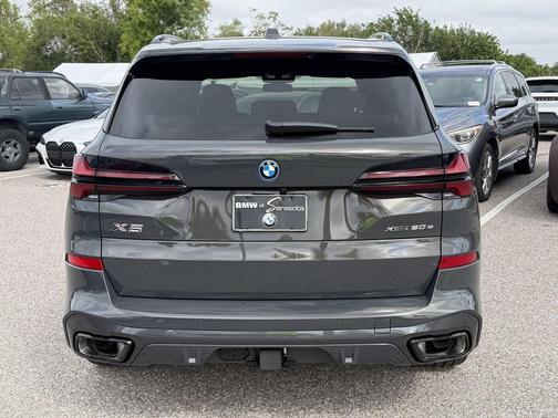 Dravit Grey Metallic 2026 BMW X5 PHEV xDrive50e
