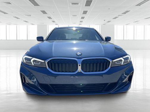 2026 BMW 330 i xDrive