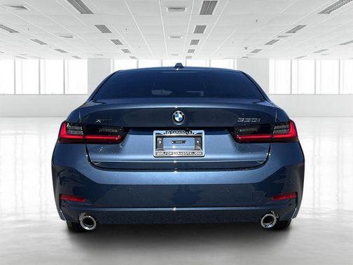 2026 BMW 330 i xDrive