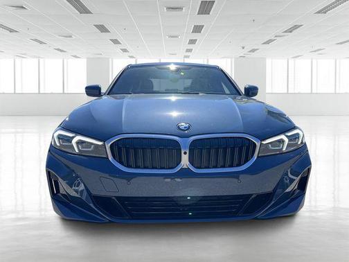 2026 BMW 330 i xDrive