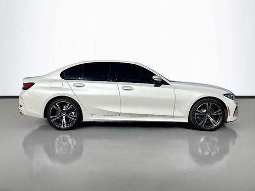 2023 BMW 330 330i