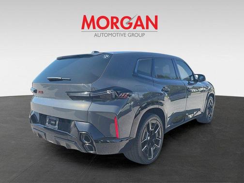 Dravit Grey Metallic 2025 BMW XM Label Red