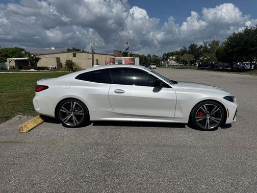 Mineral White Metallic 2024 BMW 430 i