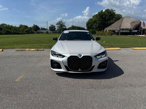 Mineral White Metallic 2024 BMW 430 i