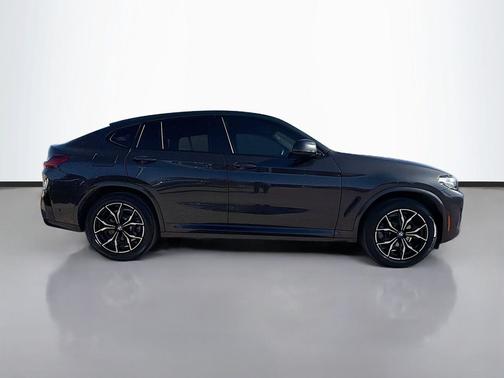 2025 BMW X4 xDrive30i