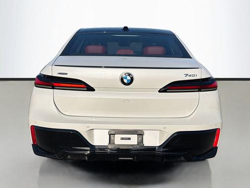2025 BMW 740 xDrive