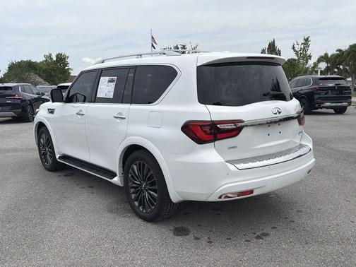 Moonstone White 2022 INFINITI QX80 PREMIUM SELECT AWD