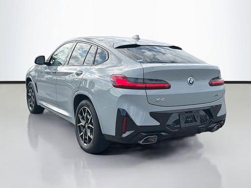 2025 BMW X4 xDrive30i