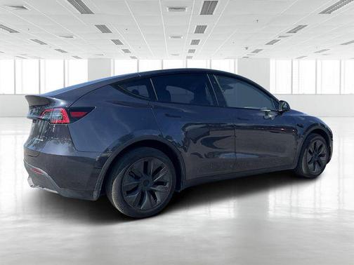 2024 Tesla Model Y Long Range Dual Motor All-Wheel Drive