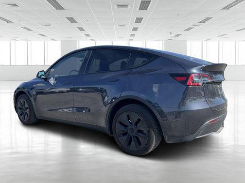 2024 Tesla Model Y Long Range Dual Motor All-Wheel Drive