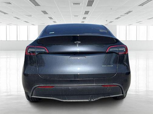 2024 Tesla Model Y Long Range Dual Motor All-Wheel Drive