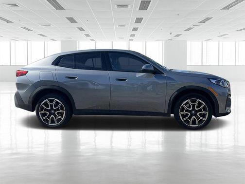 2025 BMW X2 xDrive28i