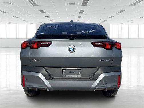 2025 BMW X2 xDrive28i