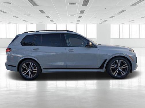 2026 BMW X7 M60i
