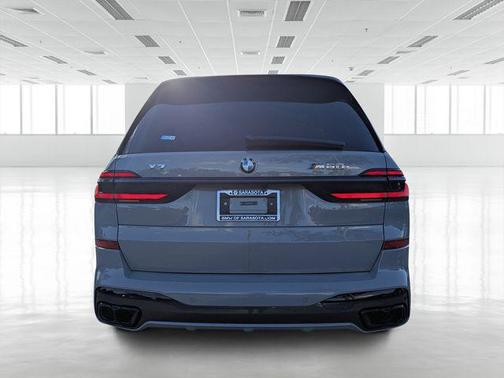 2026 BMW X7 M60i