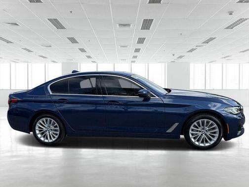 2022 BMW 530 i xDrive