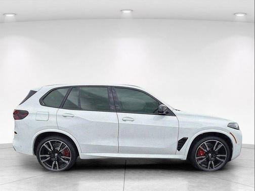 Alpine White 2026 BMW X5 M60i