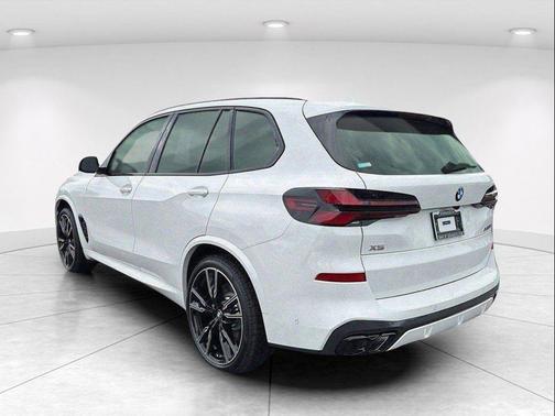 Alpine White 2026 BMW X5 M60i