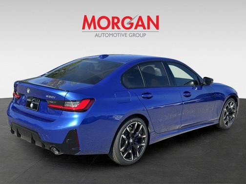 Portimao Blue Metallic 2026 BMW 330 xDrive