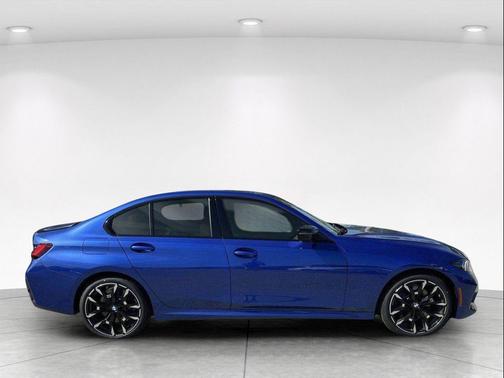 Portimao Blue Metallic 2026 BMW 330 xDrive