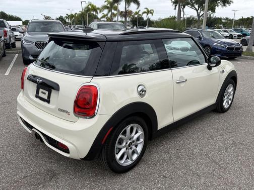 Pepper White 2017 MINI Hardtop Cooper S
