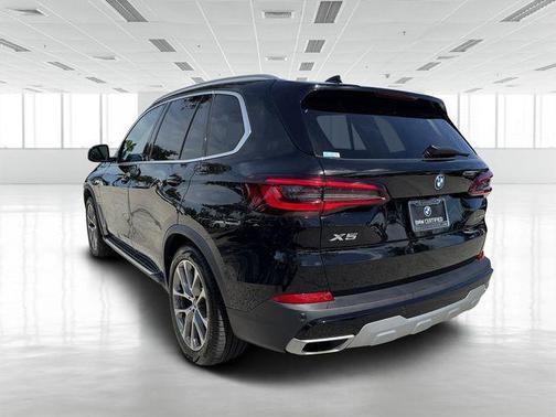 2022 BMW X5 PHEV xDrive45e