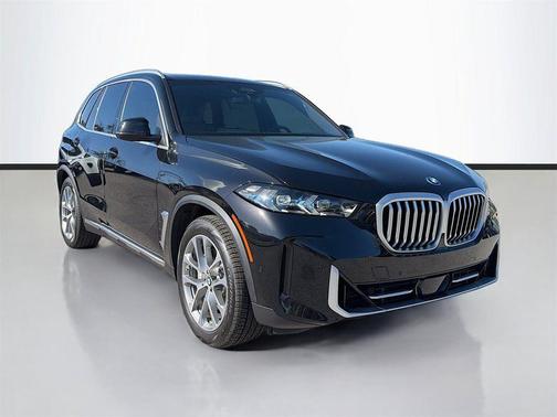 Black Sapphire Metallic 2026 BMW X5 PHEV xDrive50e