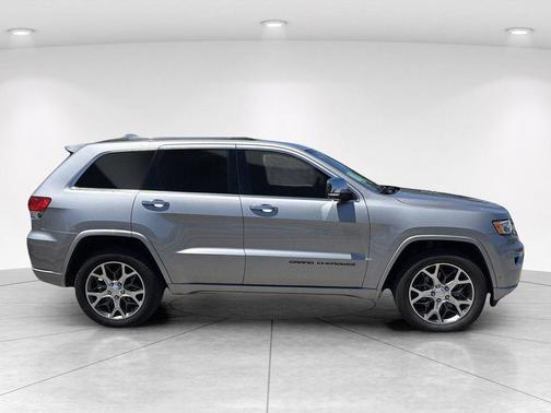 Billet Silver Metallic Clearcoat 2019 Jeep Grand Cherokee Overland