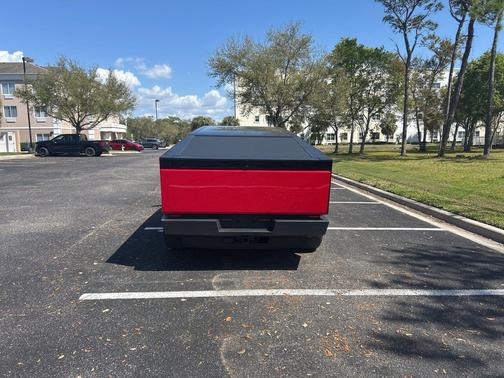 2024 Tesla Cybertruck All-Wheel Drive