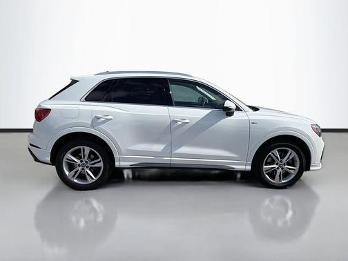 2020 Audi Q3 45 S line Premium