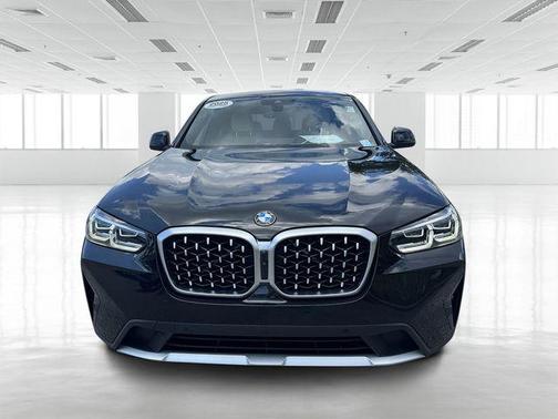 2025 BMW X4 xDrive30i